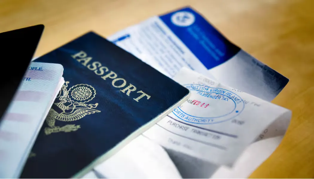 Comparison between sworn translation, legal translation, and regular translation for official documents in Spain